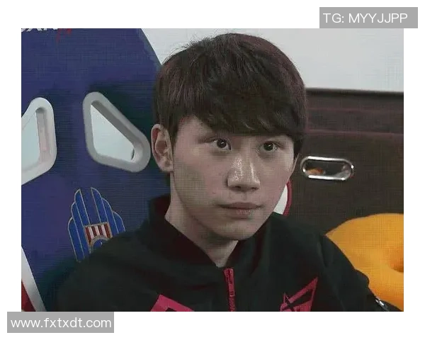 和平精英热议FPX战队状态引发玩家热烈讨论与争议